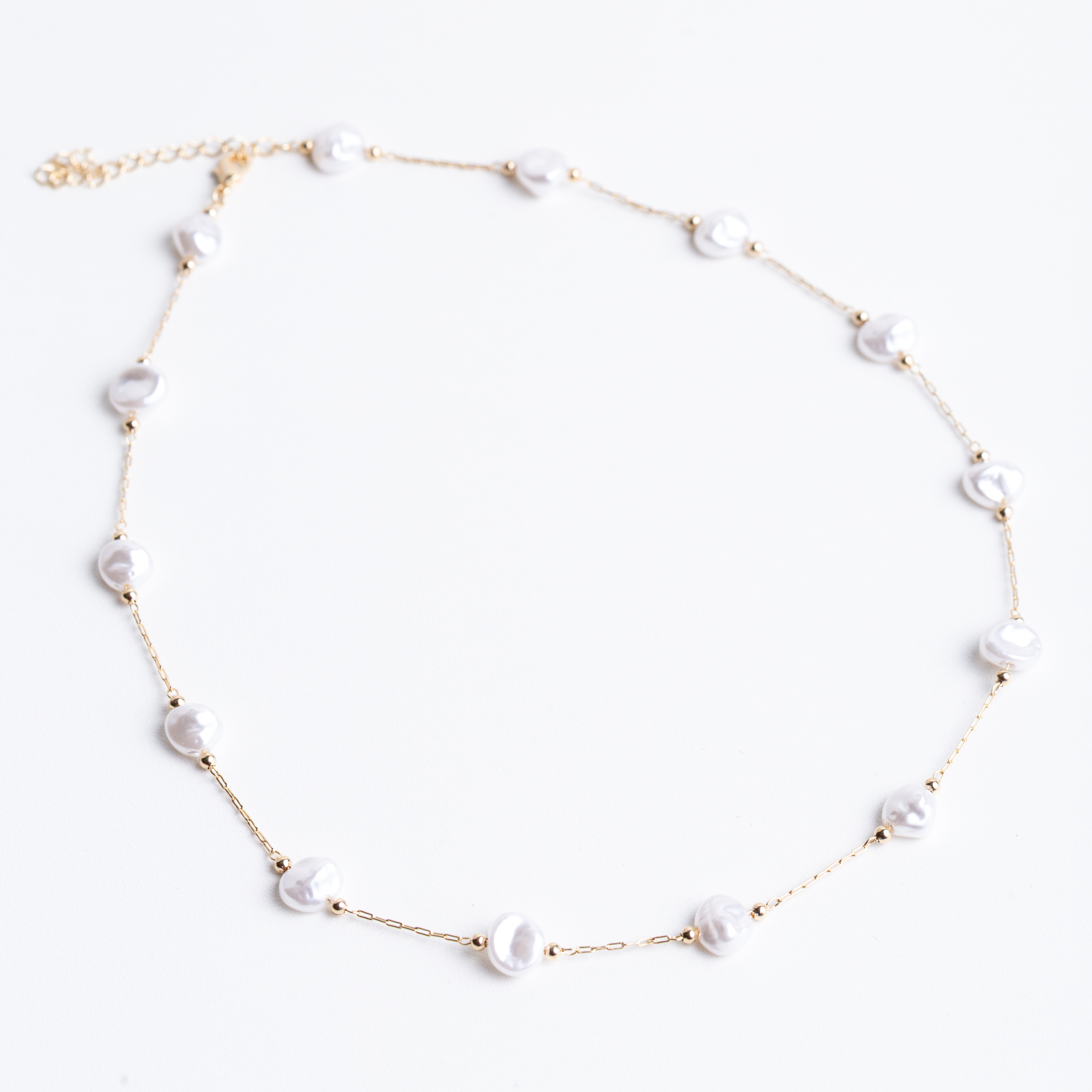 20726 Gold Necklace with Irregular Pearls